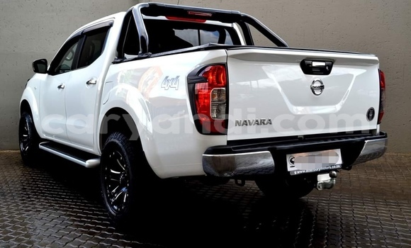 Acheter Occasion Voiture Nissan Navara Blanc à Livingstone, Zambie Acheter Occasion Voiture Nissan Navara Blanc à Livingstone, Zambie