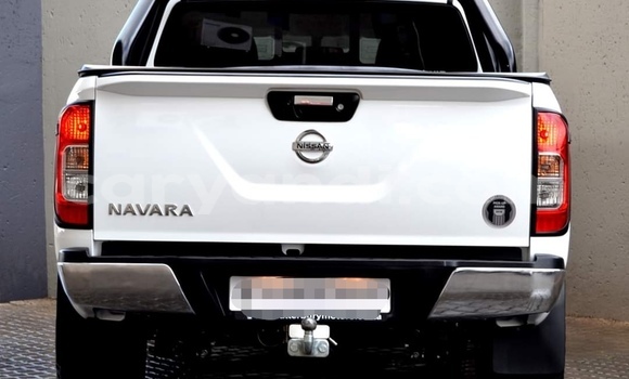 Acheter Occasion Voiture Nissan Navara Blanc à Livingstone, Zambie Acheter Occasion Voiture Nissan Navara Blanc à Livingstone, Zambie