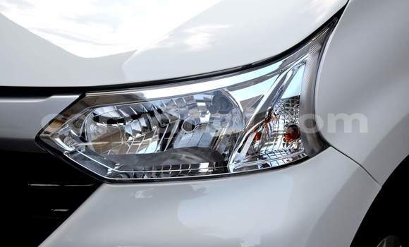 Acheter Occasion Voiture Toyota Avanza Blanc à Lusaka, Zambie Acheter Occasion Voiture Toyota Avanza Blanc à Lusaka, Zambie
