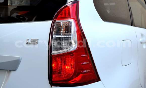 Acheter Occasion Voiture Toyota Avanza Blanc à Lusaka, Zambie Acheter Occasion Voiture Toyota Avanza Blanc à Lusaka, Zambie