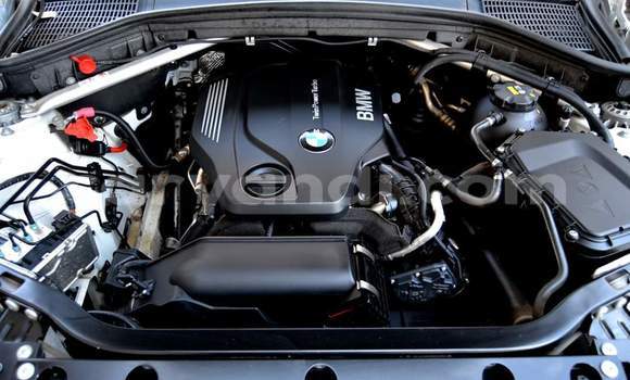 Acheter Occasion Voiture BMW X3 Blanc à Livingstone, Zambie Acheter Occasion Voiture BMW X3 Blanc à Livingstone, Zambie