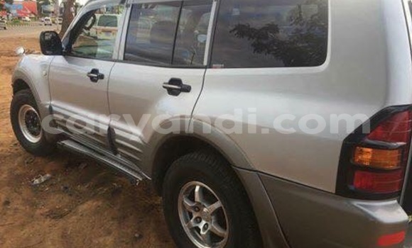 Acheter Occasion Voiture Mitsubishi Pajero Gris à Lusaka, Zambie Acheter Occasion Voiture Mitsubishi Pajero Gris à Lusaka, Zambie