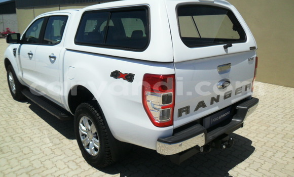 Nunua Ilio tumika Ford Ranger Nyeupe Gari ndani ya Lusaka nchini Zambia Nunua Ilio tumika Ford Ranger Nyeupe Gari ndani ya Lusaka nchini Zambia