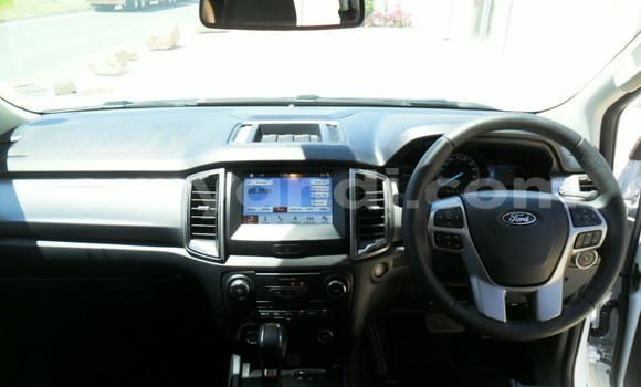 Nunua Ilio tumika Ford Ranger Nyeupe Gari ndani ya Lusaka nchini Zambia Nunua Ilio tumika Ford Ranger Nyeupe Gari ndani ya Lusaka nchini Zambia