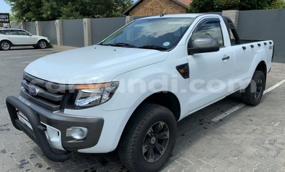Nunua Ilio tumika Ford Ranger Nyeupe Gari ndani ya Lusaka nchini Zambia Nunua Ilio tumika Ford Ranger Nyeupe Gari ndani ya Lusaka nchini Zambia