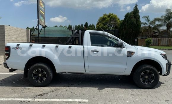 Nunua Ilio tumika Ford Ranger Nyeupe Gari ndani ya Lusaka nchini Zambia Nunua Ilio tumika Ford Ranger Nyeupe Gari ndani ya Lusaka nchini Zambia