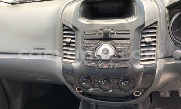 Nunua Ilio tumika Ford Ranger Nyeupe Gari ndani ya Lusaka nchini Zambia Nunua Ilio tumika Ford Ranger Nyeupe Gari ndani ya Lusaka nchini Zambia