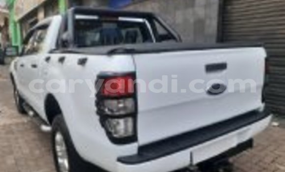 Nunua Ilio tumika Ford Ranger Nyeupe Gari ndani ya Lusaka nchini Zambia Nunua Ilio tumika Ford Ranger Nyeupe Gari ndani ya Lusaka nchini Zambia