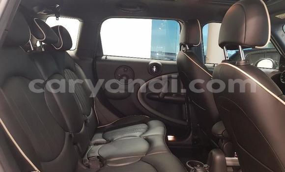 Acheter Occasion Voiture MINI Countryman Gris à Lusaka, Zambie Acheter Occasion Voiture MINI Countryman Gris à Lusaka, Zambie