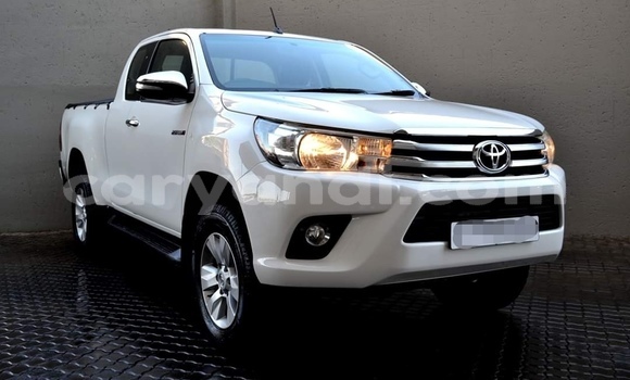 Acheter Occasion Voiture Toyota Hilux Blanc à Lusaka, Zambie Acheter Occasion Voiture Toyota Hilux Blanc à Lusaka, Zambie