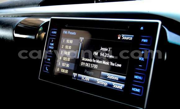 Acheter Occasion Voiture Toyota Hilux Blanc à Lusaka, Zambie Acheter Occasion Voiture Toyota Hilux Blanc à Lusaka, Zambie