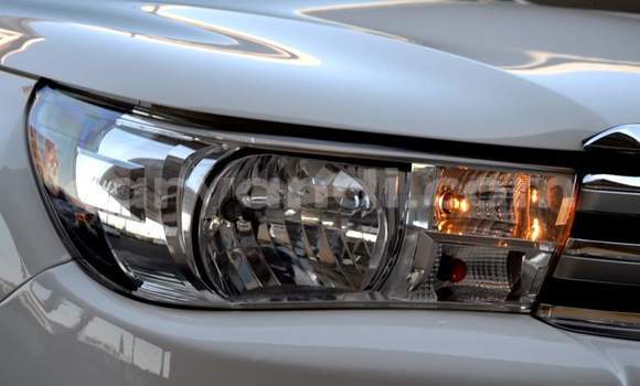 Acheter Occasion Voiture Toyota Hilux Blanc à Lusaka, Zambie Acheter Occasion Voiture Toyota Hilux Blanc à Lusaka, Zambie