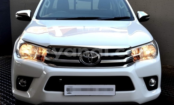 Acheter Occasion Voiture Toyota Hilux Blanc à Lusaka, Zambie Acheter Occasion Voiture Toyota Hilux Blanc à Lusaka, Zambie