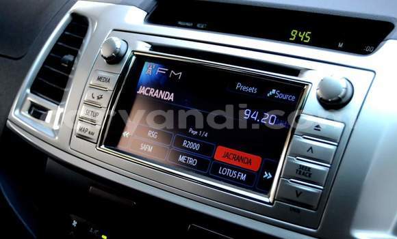 Acheter Occasion Voiture Toyota Hilux Blanc à Lusaka, Zambie Acheter Occasion Voiture Toyota Hilux Blanc à Lusaka, Zambie