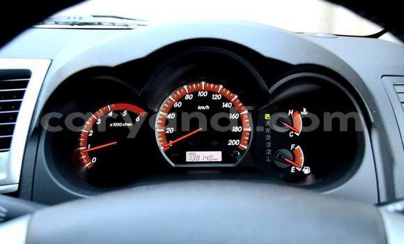 Acheter Occasion Voiture Toyota Hilux Blanc à Lusaka, Zambie Acheter Occasion Voiture Toyota Hilux Blanc à Lusaka, Zambie