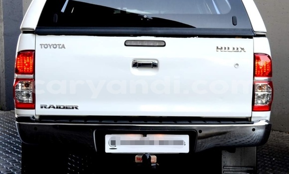 Acheter Occasion Voiture Toyota Hilux Blanc à Lusaka, Zambie Acheter Occasion Voiture Toyota Hilux Blanc à Lusaka, Zambie