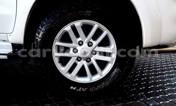 Acheter Occasion Voiture Toyota Hilux Blanc à Lusaka, Zambie Acheter Occasion Voiture Toyota Hilux Blanc à Lusaka, Zambie