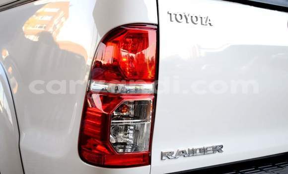 Acheter Occasion Voiture Toyota Hilux Blanc à Lusaka, Zambie Acheter Occasion Voiture Toyota Hilux Blanc à Lusaka, Zambie