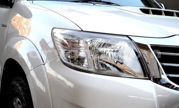 Acheter Occasion Voiture Toyota Hilux Blanc à Lusaka, Zambie Acheter Occasion Voiture Toyota Hilux Blanc à Lusaka, Zambie