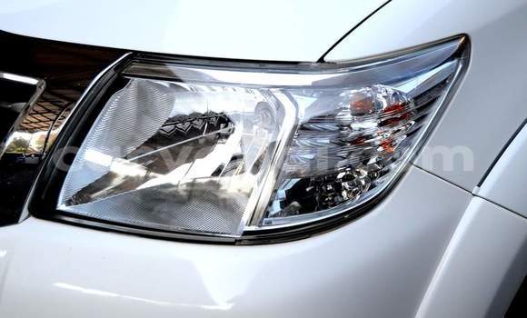 Acheter Occasion Voiture Toyota Hilux Blanc à Lusaka, Zambie Acheter Occasion Voiture Toyota Hilux Blanc à Lusaka, Zambie