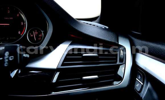 Acheter Occasion Voiture BMW X5 Gris à Lusaka, Zambie Acheter Occasion Voiture BMW X5 Gris à Lusaka, Zambie