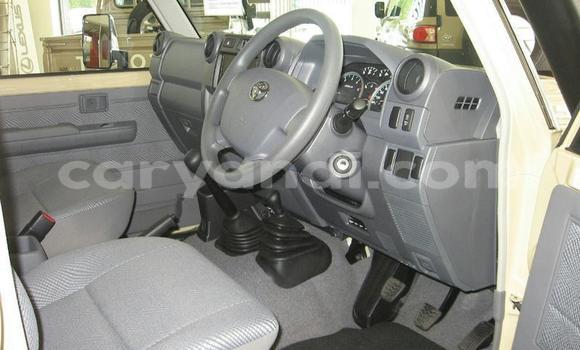 Tenga Tsaru Toyota Land Cruiser Zvimwe Mota in Chingola in Zambia Tenga Tsaru Toyota Land Cruiser Zvimwe Mota in Chingola in Zambia