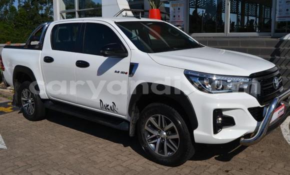 Nunua Ilio tumika Toyota Hilux Nyeupe Gari ndani ya Chililabombwe nchini Copperbelt Nunua Ilio tumika Toyota Hilux Nyeupe Gari ndani ya Chililabombwe nchini Copperbelt