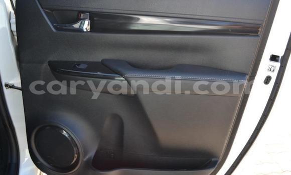 Nunua Ilio tumika Toyota Hilux Nyeupe Gari ndani ya Chililabombwe nchini Copperbelt Nunua Ilio tumika Toyota Hilux Nyeupe Gari ndani ya Chililabombwe nchini Copperbelt