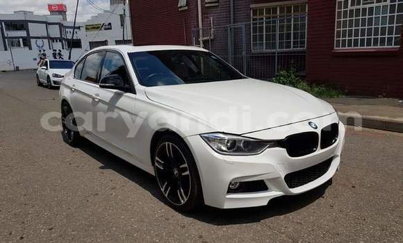 Acheter Occasion Voiture BMW 3–Series Blanc à Lusaka, Zambie Acheter Occasion Voiture BMW 3–Series Blanc à Lusaka, Zambie