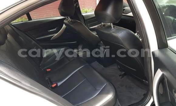 Acheter Occasion Voiture BMW 3–Series Blanc à Lusaka, Zambie Acheter Occasion Voiture BMW 3–Series Blanc à Lusaka, Zambie