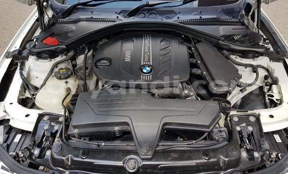 Acheter Occasion Voiture BMW 3–Series Blanc à Lusaka, Zambie Acheter Occasion Voiture BMW 3–Series Blanc à Lusaka, Zambie