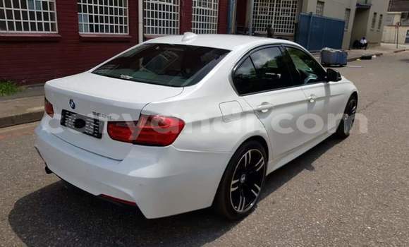 Acheter Occasion Voiture BMW 3–Series Blanc à Lusaka, Zambie Acheter Occasion Voiture BMW 3–Series Blanc à Lusaka, Zambie