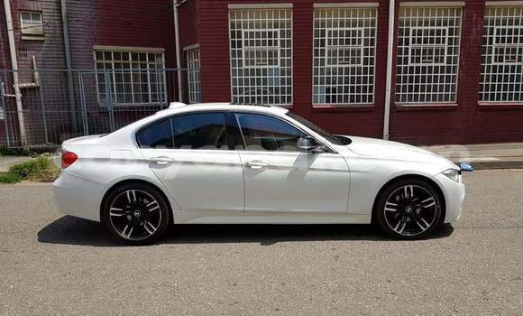Acheter Occasion Voiture BMW 3–Series Blanc à Lusaka, Zambie Acheter Occasion Voiture BMW 3–Series Blanc à Lusaka, Zambie