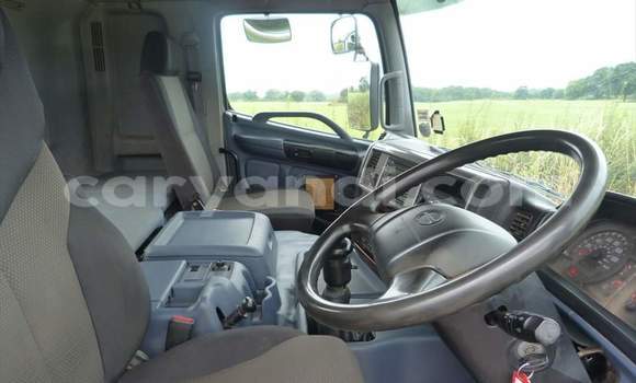 Acheter Occasion Utilitaire Hino Ranger Blanc à Lusaka, Zambie Acheter Occasion Utilitaire Hino Ranger Blanc à Lusaka, Zambie