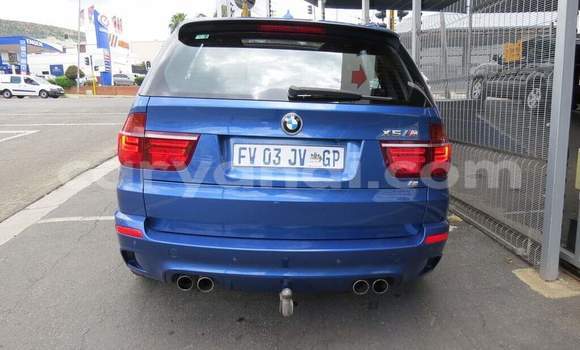 Acheter Occasion Voiture BMW X5 M Bleu à Livingstone, Zambie Acheter Occasion Voiture BMW X5 M Bleu à Livingstone, Zambie