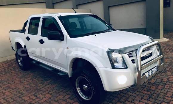 Acheter Occasion Voiture Isuzu KB Blanc à Lusaka, Zambie Acheter Occasion Voiture Isuzu KB Blanc à Lusaka, Zambie