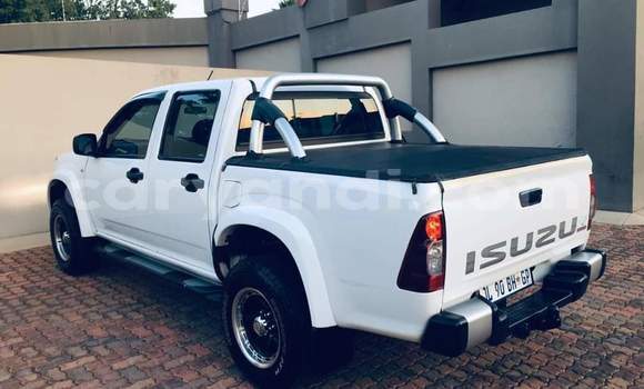 Acheter Occasion Voiture Isuzu KB Blanc à Lusaka, Zambie Acheter Occasion Voiture Isuzu KB Blanc à Lusaka, Zambie