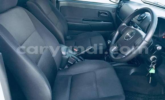 Acheter Occasion Voiture Isuzu KB Blanc à Lusaka, Zambie Acheter Occasion Voiture Isuzu KB Blanc à Lusaka, Zambie