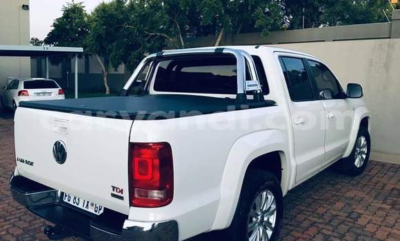 Acheter Occasion Voiture Volkswagen Amarok Blanc à Livingstone, Zambie Acheter Occasion Voiture Volkswagen Amarok Blanc à Livingstone, Zambie