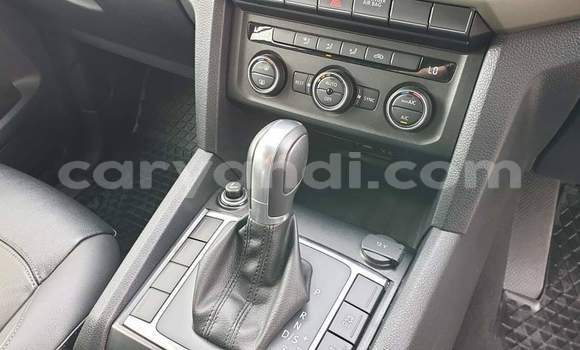 Acheter Occasion Voiture Volkswagen Amarok Gris à Livingstone, Zambie Acheter Occasion Voiture Volkswagen Amarok Gris à Livingstone, Zambie
