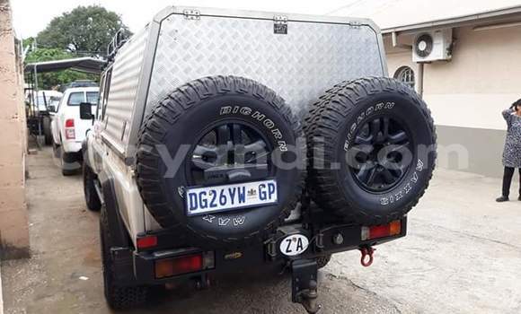 Buy Used Toyota Land Cruiser White Car in Lusaka in Zambia Buy Used Toyota Land Cruiser White Car in Lusaka in Zambia