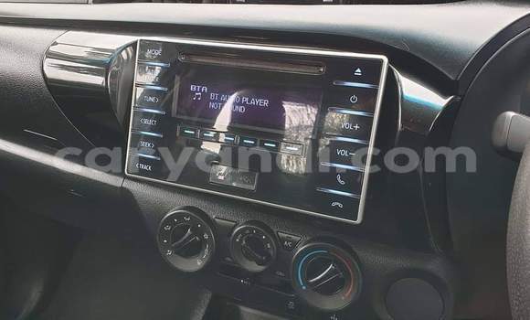 Acheter Occasion Voiture Toyota Hilux Blanc à Kitwe, Zambie Acheter Occasion Voiture Toyota Hilux Blanc à Kitwe, Zambie