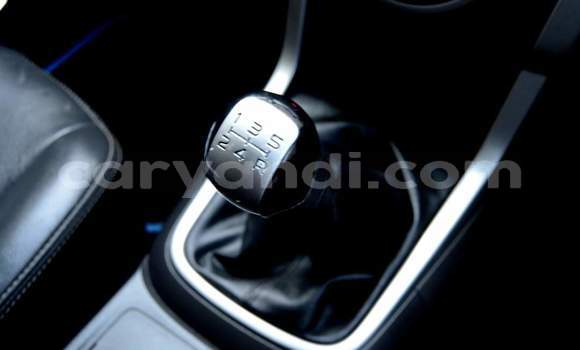 Acheter Occasion Voiture Isuzu KB Blanc à Lusaka, Zambie Acheter Occasion Voiture Isuzu KB Blanc à Lusaka, Zambie