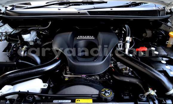 Acheter Occasion Voiture Isuzu KB Blanc à Lusaka, Zambie Acheter Occasion Voiture Isuzu KB Blanc à Lusaka, Zambie