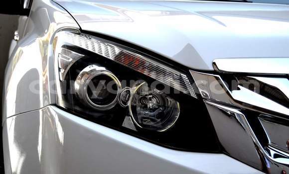 Acheter Occasion Voiture Isuzu KB Blanc à Lusaka, Zambie Acheter Occasion Voiture Isuzu KB Blanc à Lusaka, Zambie