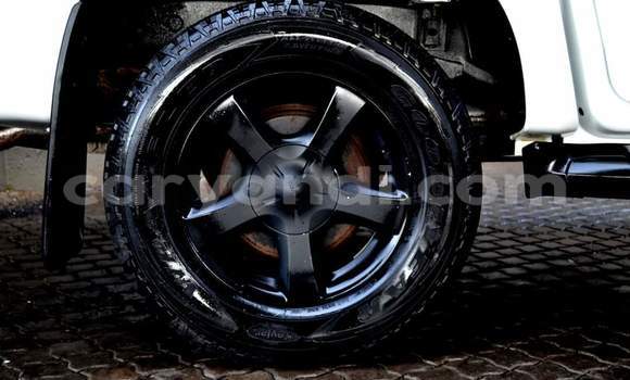 Acheter Occasion Voiture Isuzu KB Blanc à Lusaka, Zambie Acheter Occasion Voiture Isuzu KB Blanc à Lusaka, Zambie