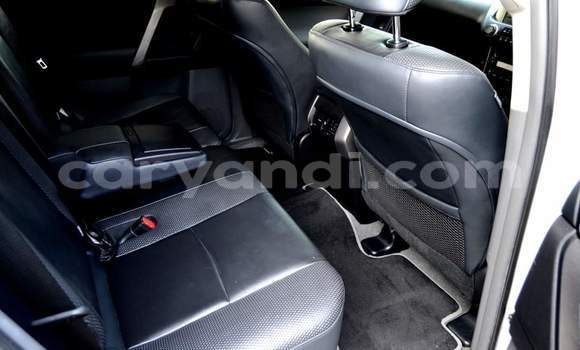 Acheter Occasion Voiture Toyota Land Cruiser Prado Blanc à Livingstone, Zambie Acheter Occasion Voiture Toyota Land Cruiser Prado Blanc à Livingstone, Zambie