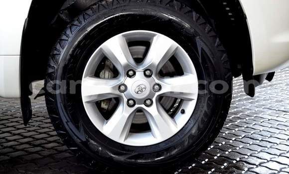 Acheter Occasion Voiture Toyota Land Cruiser Prado Blanc à Livingstone, Zambie Acheter Occasion Voiture Toyota Land Cruiser Prado Blanc à Livingstone, Zambie