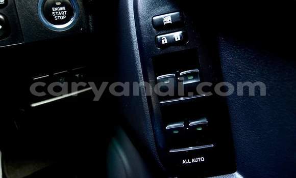 Acheter Occasion Voiture Toyota Land Cruiser Prado Blanc à Livingstone, Zambie Acheter Occasion Voiture Toyota Land Cruiser Prado Blanc à Livingstone, Zambie