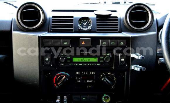 Buy Used Land Rover Defender White Car in Livingstone in Zambia Buy Used Land Rover Defender White Car in Livingstone in Zambia